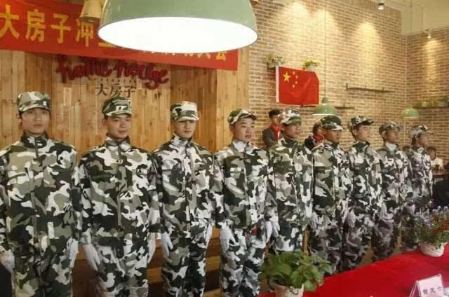 你给宠物买的最没用的东西是什么？ ​​​