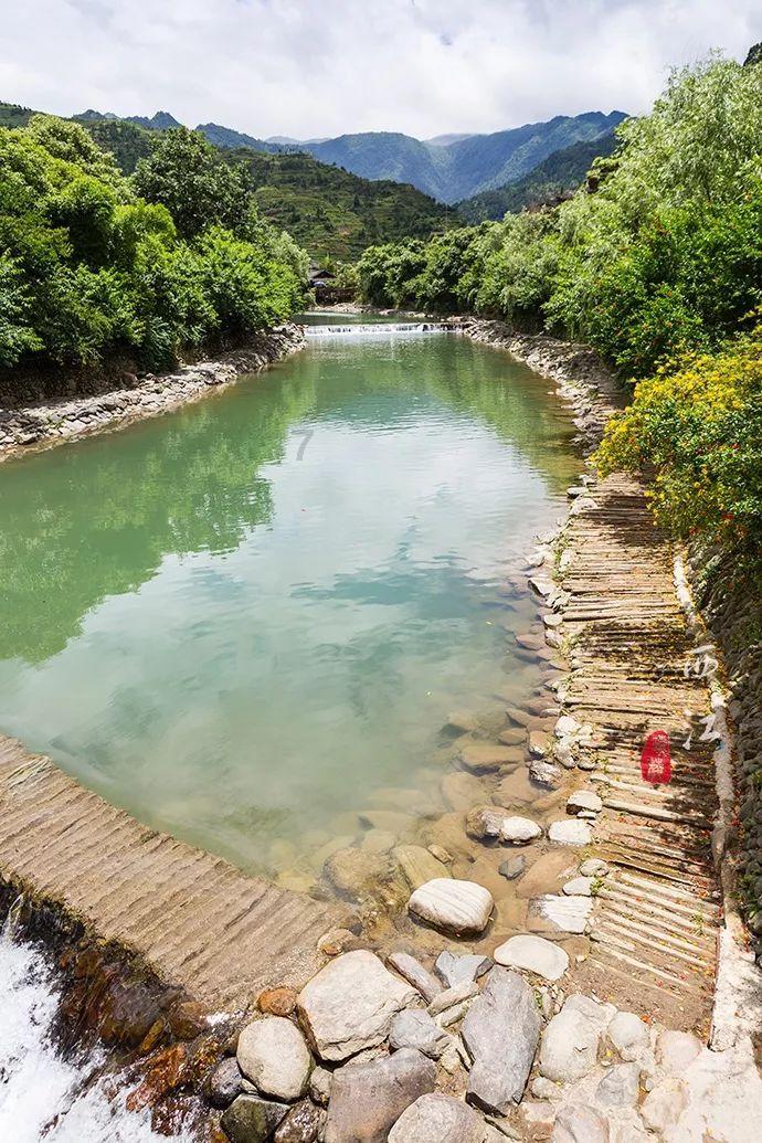 湖南建成万余个代表联络站 14.5万名五级人大代表编组进站
