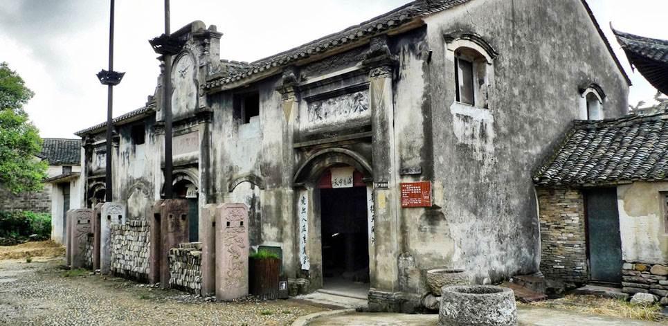 重庆：建面未超过180平方米的高档住房无需缴房产税