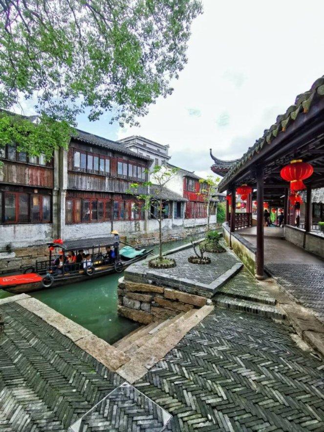 蓝馨花园社区：扬中华美德 做诚信少年